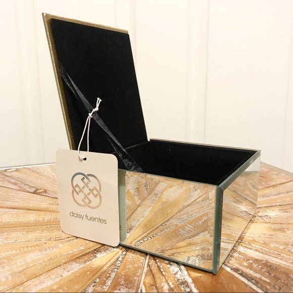 NWT Daisy Fuentes Mirrored Jewelry Box - Picture 4 of 6
